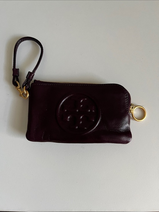Tory Burch Handbags - Tory Burch Leather Logo Wristlet in Burgundy